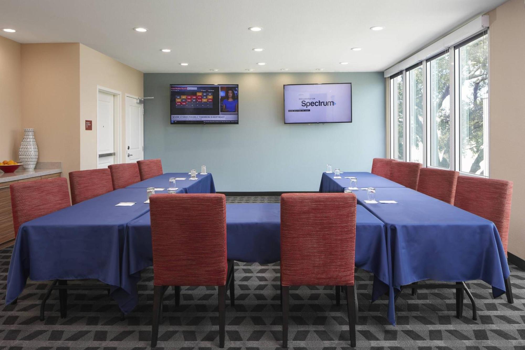 Hotel Towneplace By Marriott South 3*