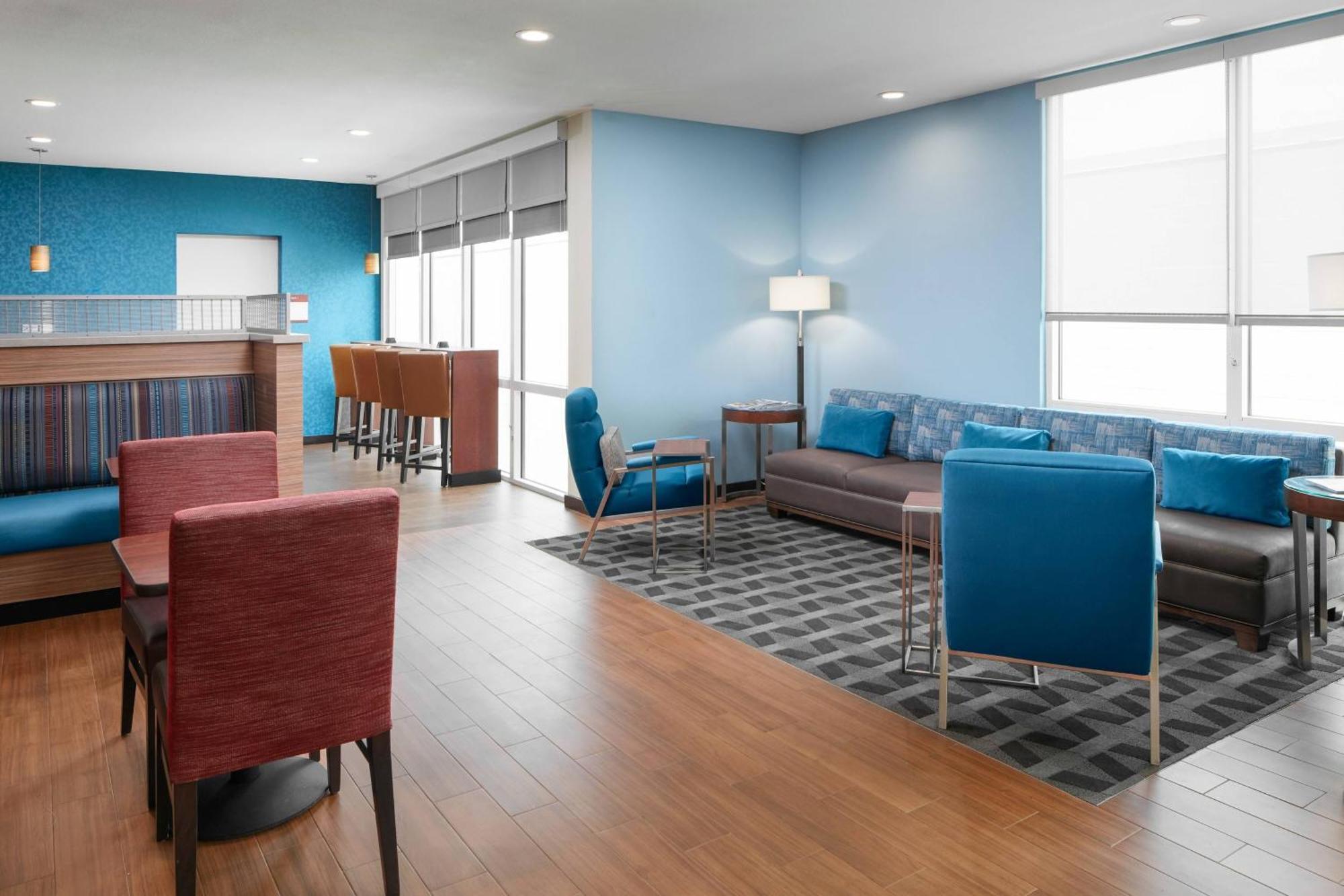 Towneplace By Marriott South Hotel
